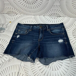 American Eagle‎ Women’s Jean Shorts Size 12 Some distressing raw hem stretch